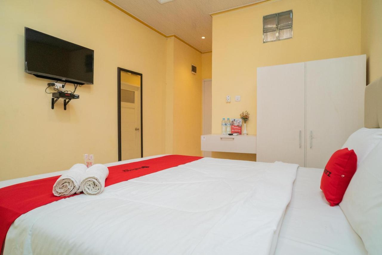 Reddoorz Plus Syariah Near Pasar Turi Surabaja Exteriér fotografie
