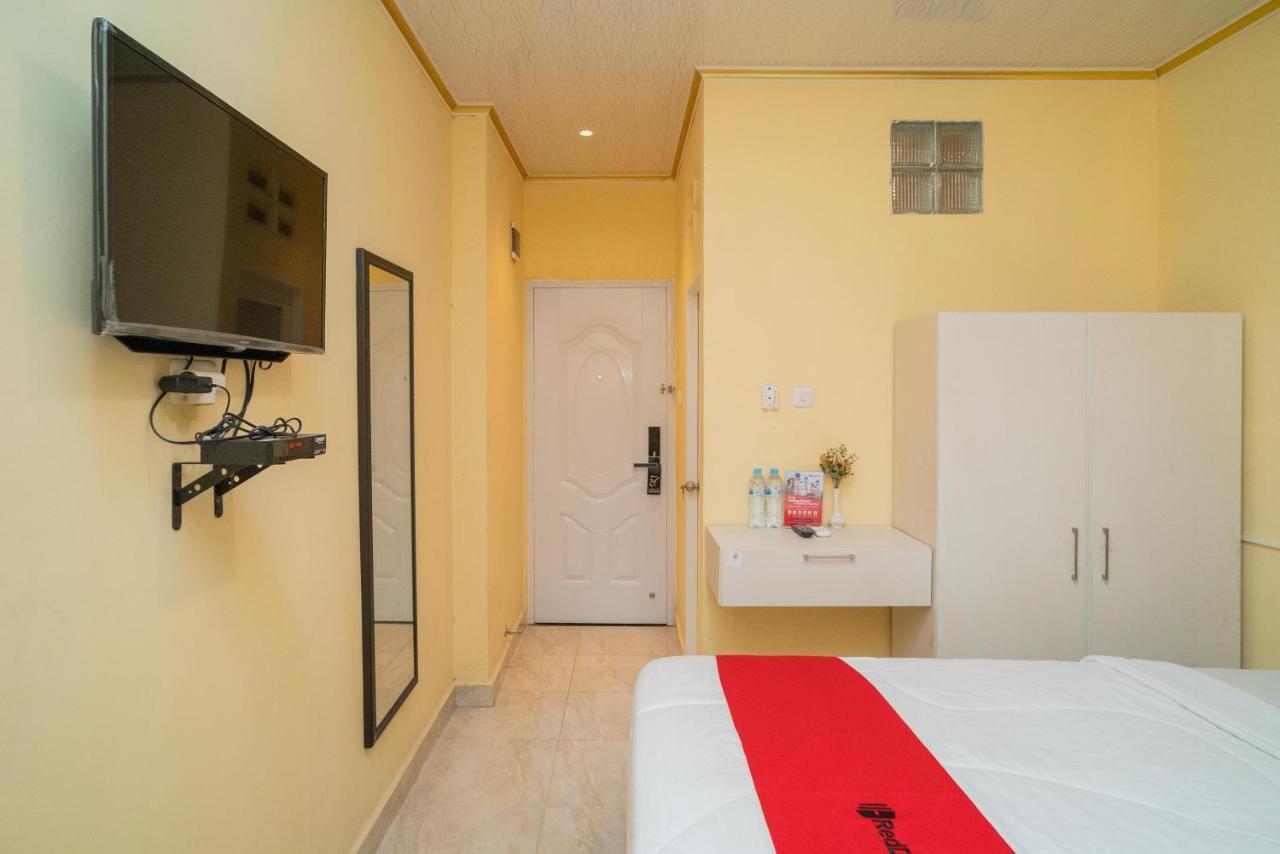 Reddoorz Plus Syariah Near Pasar Turi Surabaja Exteriér fotografie